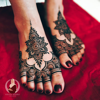 Above Wrist (Hands & Feet) + 2 hours Henna Party $580